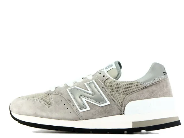 995の側面