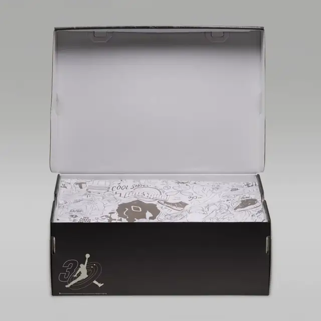 2026年/Jordan Triangle Space Jam/ボックス内側