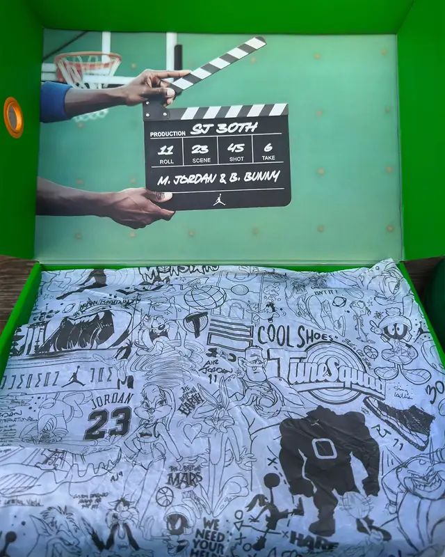 2026年/Air Jordan 11 Green Screen/撮影用カチンコをモチーフにしたボックス